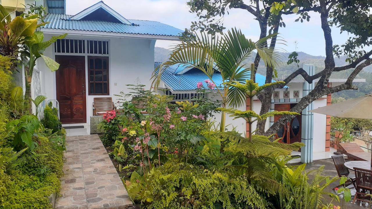 Bintang Bungalow Tour & Travel Kelimutu Kültér fotó